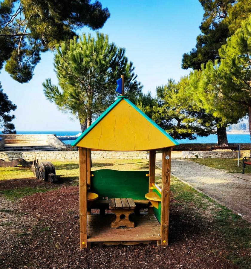 Lara Deluxe Superior 5 Star Apartment, Your Piece Of Heaven By The Sea & Park Novigrad Istria Eksteriør bilde