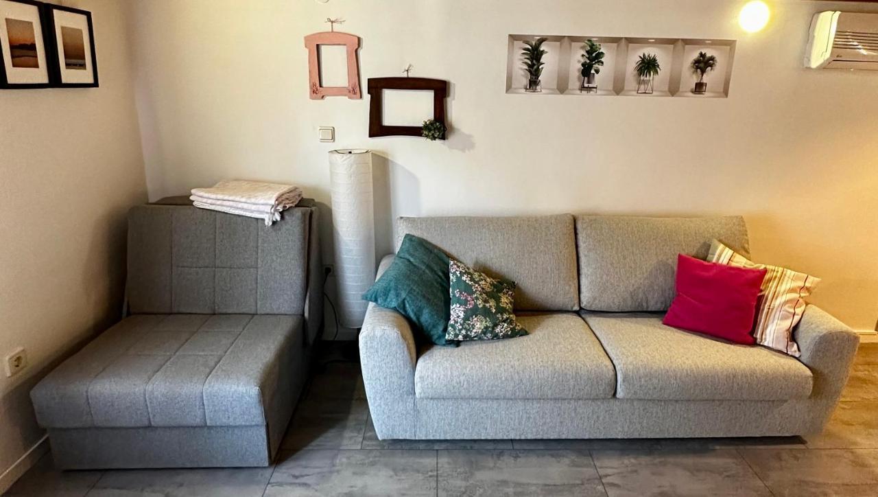 Lara Deluxe Superior 5 Star Apartment, Your Piece Of Heaven By The Sea & Park Novigrad Istria Eksteriør bilde